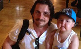 Christian Bale y el pequeño Jayden